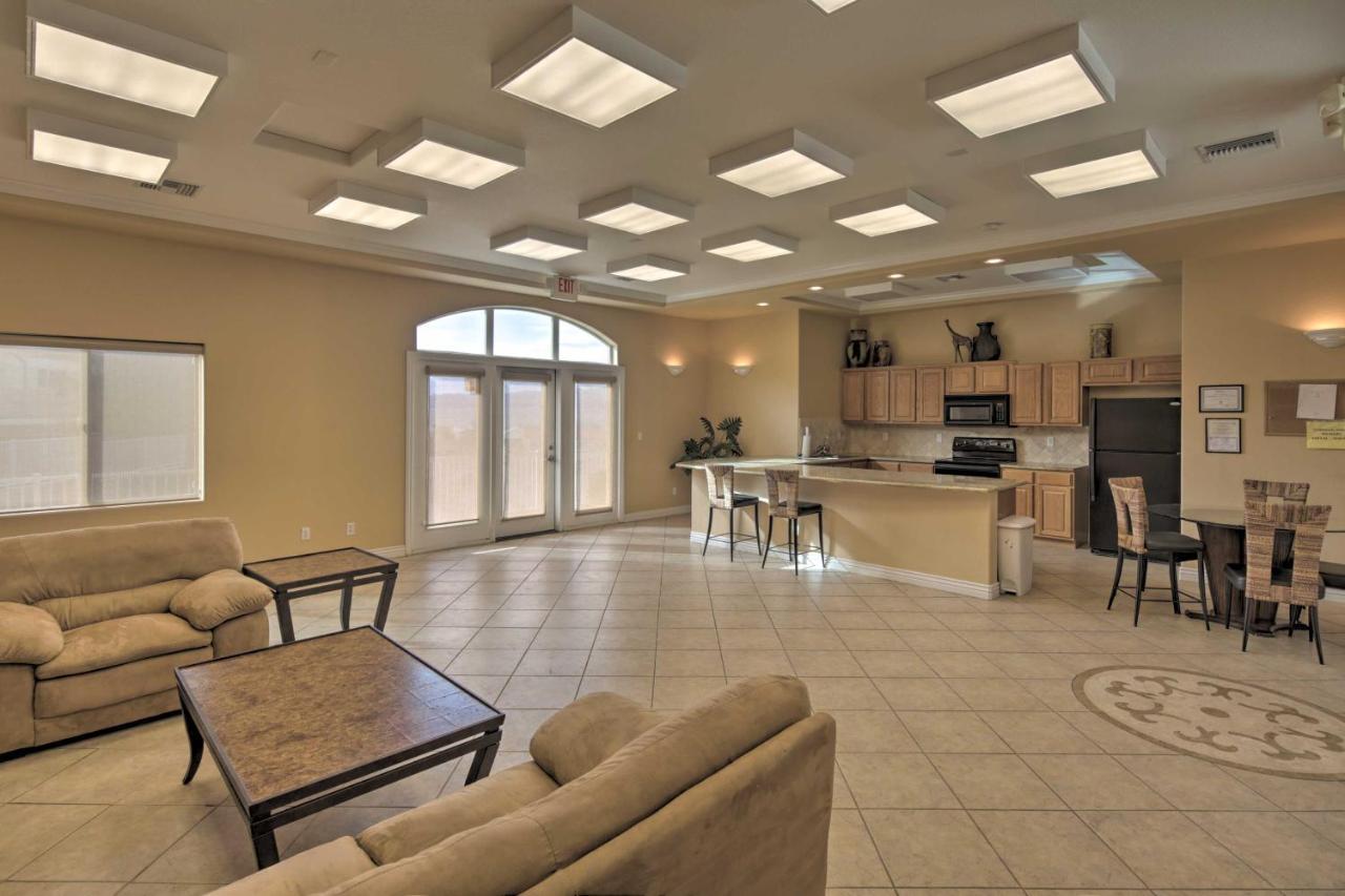 Desert Condo With Pool About 3 Miles To Colorado River! ブルヘッド・シティ エクステリア 写真